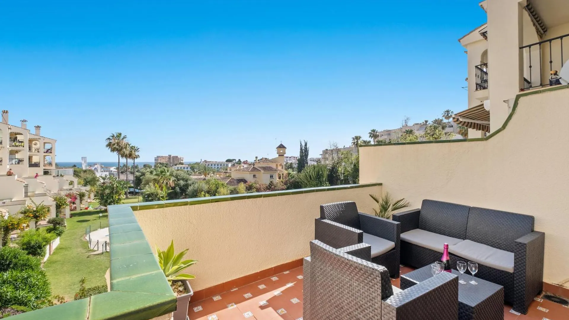 Amazing Apartment With Sea View & Big Terrace Mijas